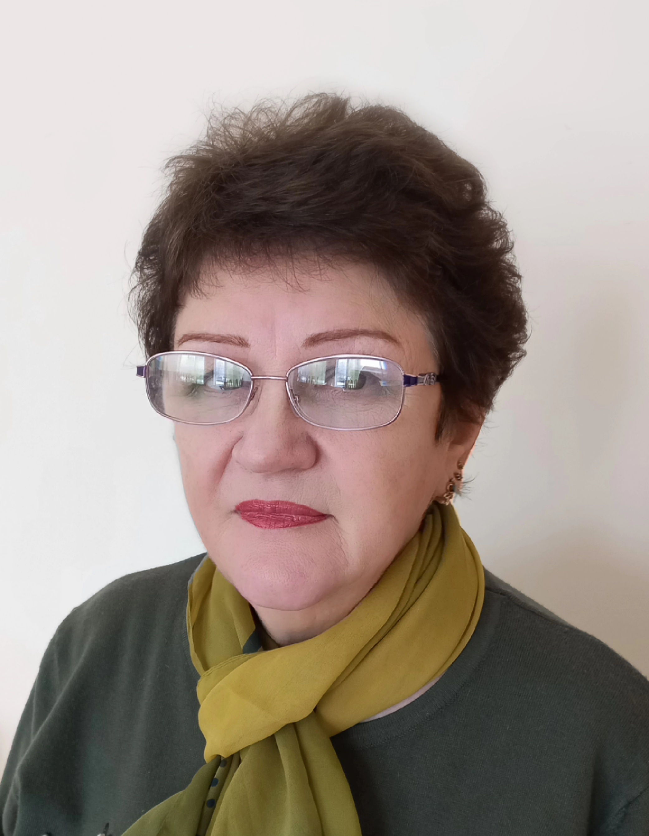 Мозжухина Людмила Ивановна.